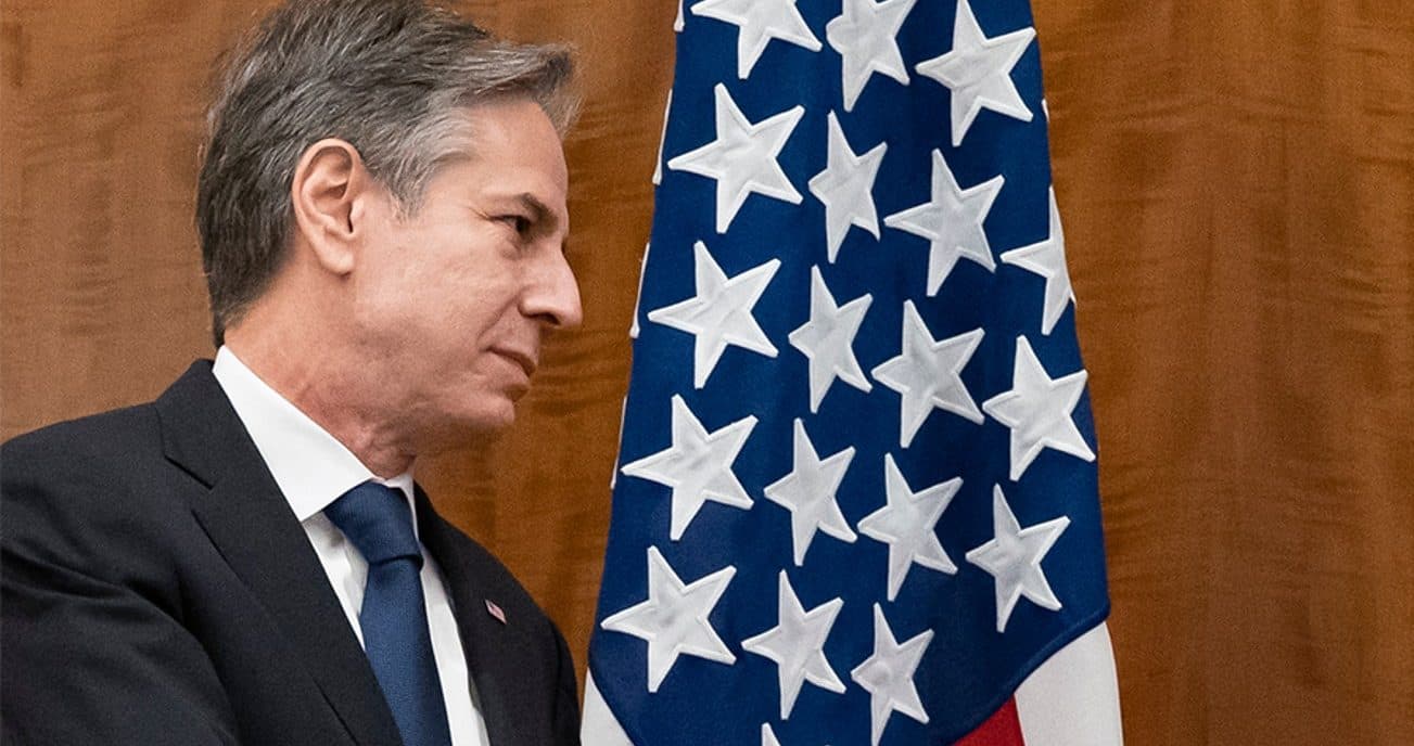 Families Of US Embassy Personnel In Ukraine Ordered To Begin Evacuating As Soon As Monday
