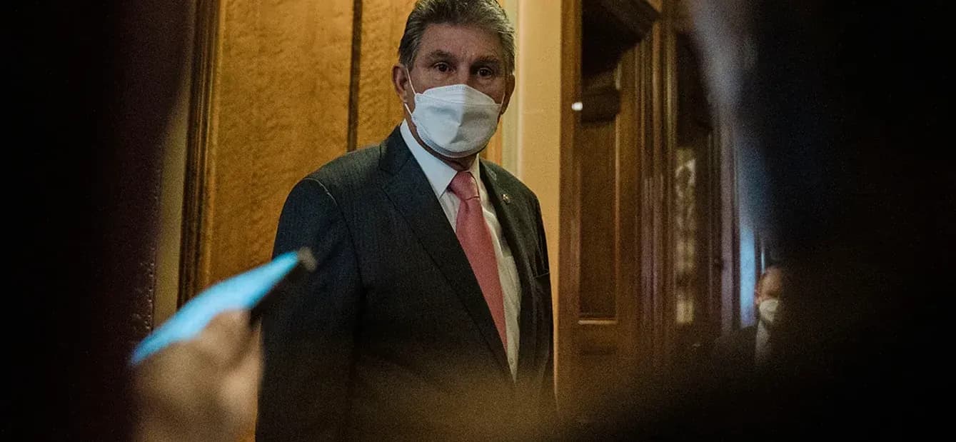 Manchin Lambasts Biden Admin, Federal Reserve Over Slow Inflation Response